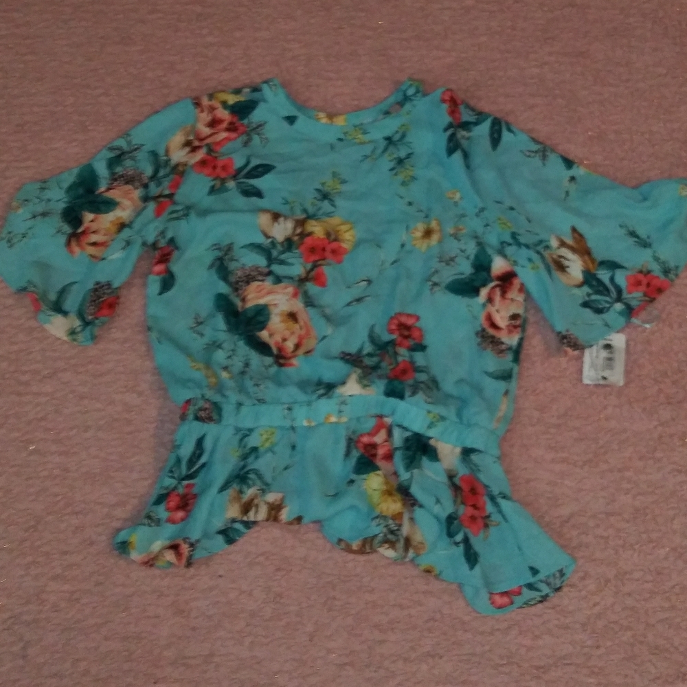 Blue floral top